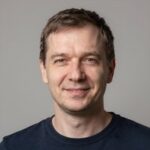 Портрет Артема Сидорова, одного из пользователей платформы Криптоноид Коин для заработка Dogecoin